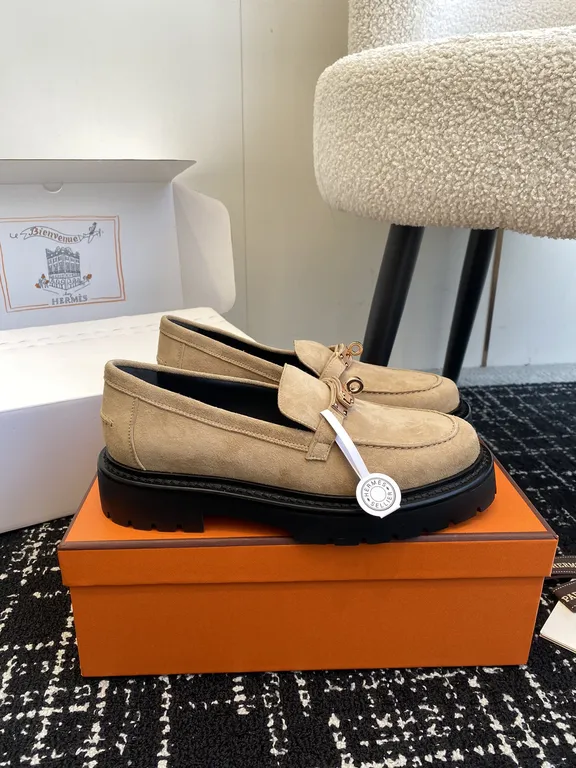 Hermes Shoe 